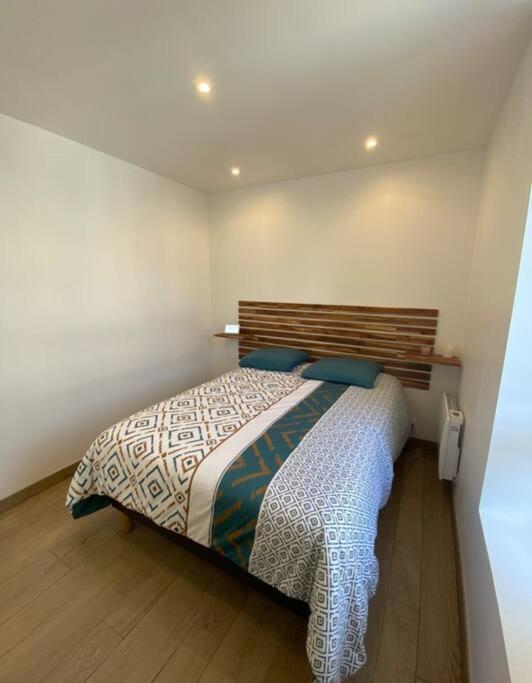 Appartement Avec Terrasse 坎佩尔 外观 照片